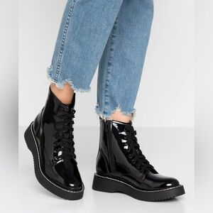 Madden Girl Women's Kurrt Combat Boot Size 7.5